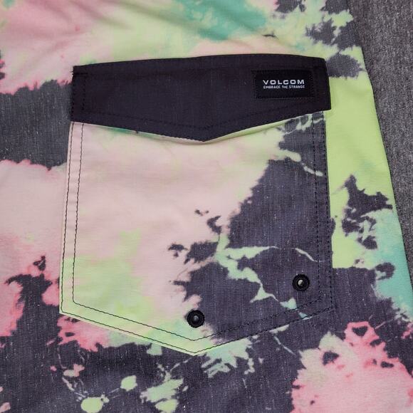 Volcom Board Shorts sz 36 Mens Cinch Fly Abstract Green Pink Black Inseam 9" 20" - Picture 9 of 9